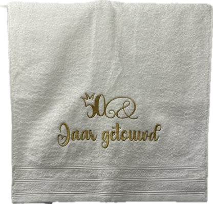 Handdoek wit 50 jaar huwelijk-kroon-getrouwd- jubileum-gepersonaliseerd
