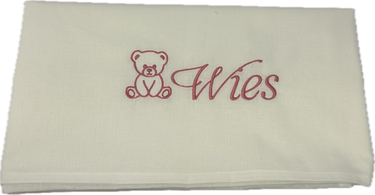 Ledikant lakentje met geborduurde naam