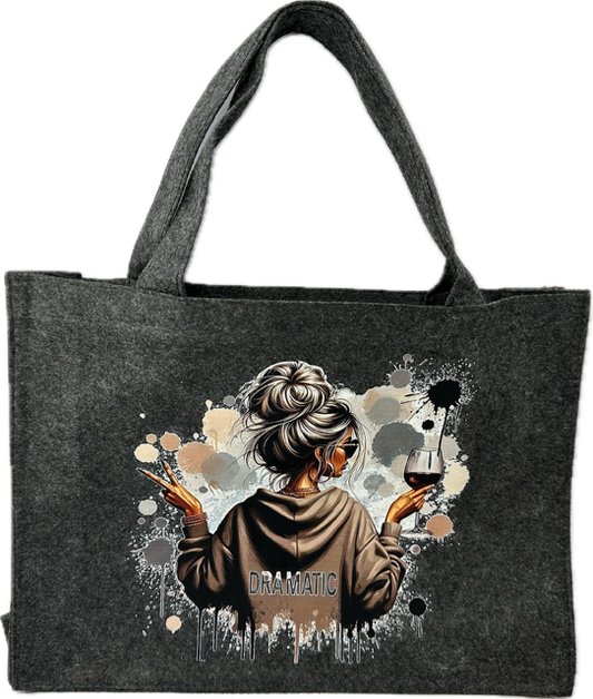 Vilten tas grijs “Dramatic dame met wijnglas” – transfer folie geperst