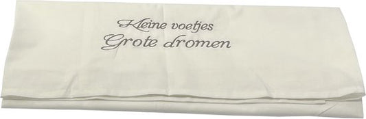 Ledikant lakentje kleine voetjes grote dromen,